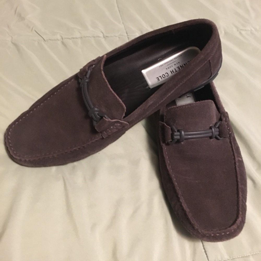 comfy brown Kenneth Cole loafers size 8.